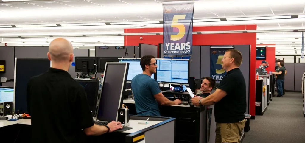 일하는 영웅들.